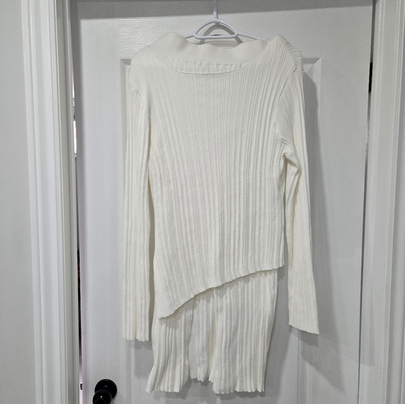 White Ribbed Long Sleeve Top - Picture 3 of 3
